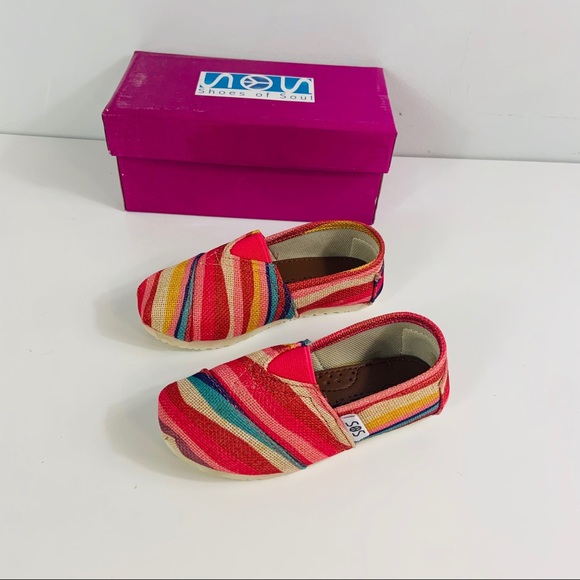 Brand New Girls Red Multi Flats - Picture 4 of 6